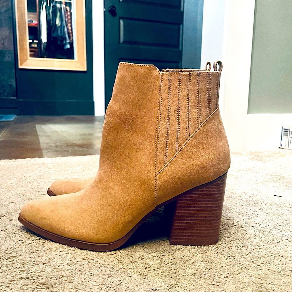 Chunky heel ankle boots from Esprit